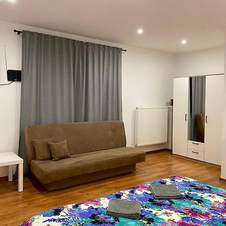 Vanessa Apartments Besenova Bagian luar foto